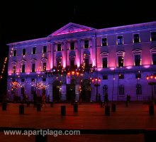 L'Hôtel de Ville illuminé à Noël, Annecy