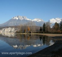 Saint-Jorioz beach in winter, Lake Annecy