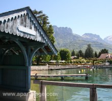 Point d'embarquement, Menthon-Saint-Bernard, La Tournette au loin